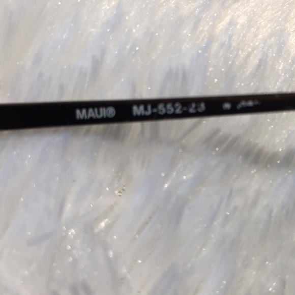 ✨ Maui Jim Sunglasses ✨ - Picture 4 of 6